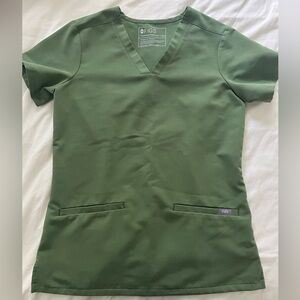 Figs Casma Three Pocket Scrub Top